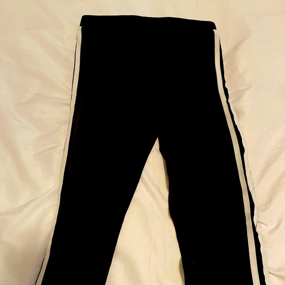 Black adidas leggings with 3 white strips on side - Picture 7 of 9